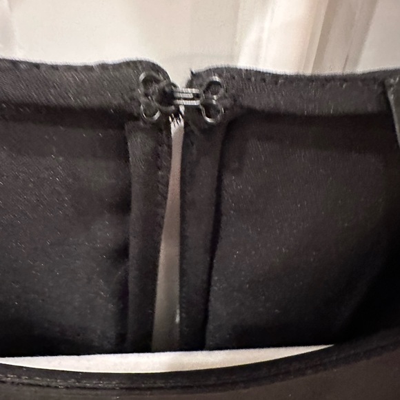 Aqua Women’s Tie Waist Short Mini Dress Black in Small - Picture 5 of 7